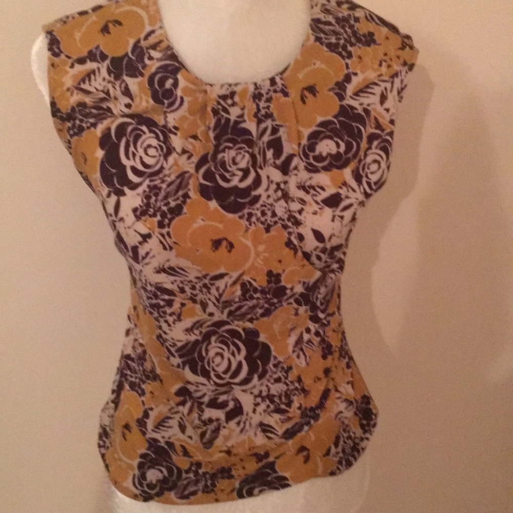 Sleeveless top
